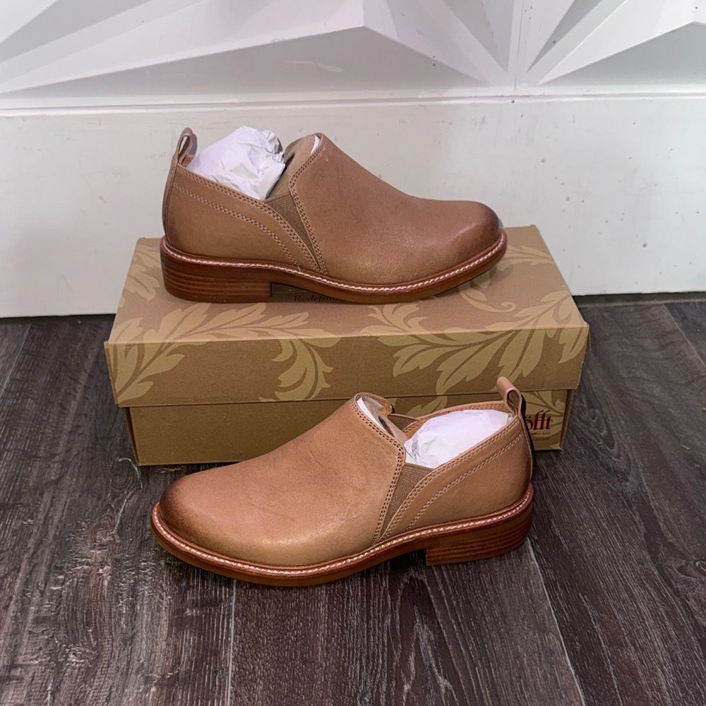Sofft women’s Naisbury 2 Italian leather slip on shoe sz 6.5